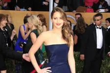 Jennifer Lawrence’s Bizarre Remark About Her SAG Awards Dress!