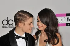 Bieber And Gomez Cozy Up To Other People