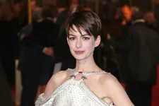 Anne Hathaway Discusses Overcoming Bullies