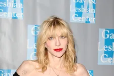 Courtney Love Claims She Found The Missing Plane!