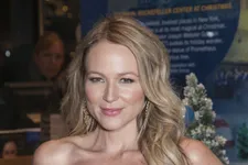 Jewel Talks About Being Homeless, Almost Dying