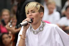 Miley Cyrus’ Controversial MTV Unplugged Performance with Madonna!