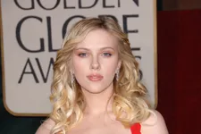 Scarlett Johansson Pregnant After Being Engaged One Month!