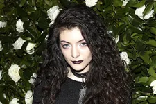 Lorde Slams Photoshop, Says Flaws are OK