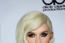 Kesha Makes First Red Carpet Appearance Post-Rehab!