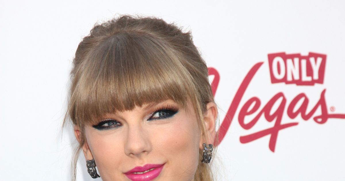 Taylor Swift Surprises Sick Children With Secret Hospital Visit! - Fame10