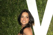 Zac Efron, Michelle Rodriguez Confirm Relationship With Kiss Pics!