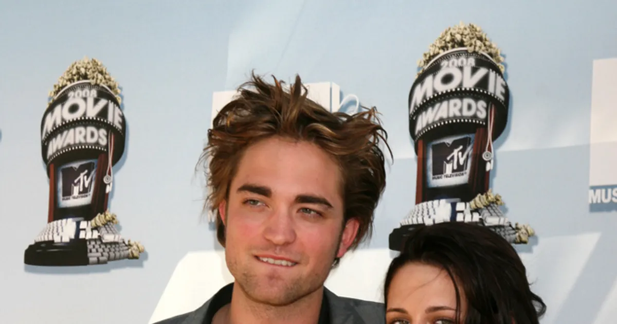 Robert Pattinson Opens Up About Kristen Stewart Cheating Scandal Fame10