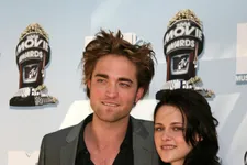 Robert Pattinson Says He Still Talks To Kristen Stewart