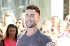 Adam Levine Gracefully Handles Being Attacked Onstage By A Fan (WATCH)