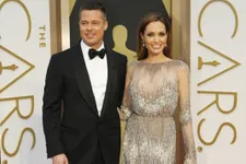 Brad & Angelina Jolie Wrote Love Letters While Filming Apart