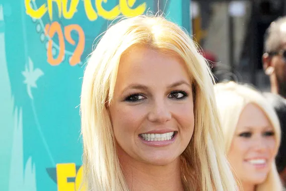 Uups! Britney Spears’ 8 schlimmste Modesünden auf dem Roten Teppich