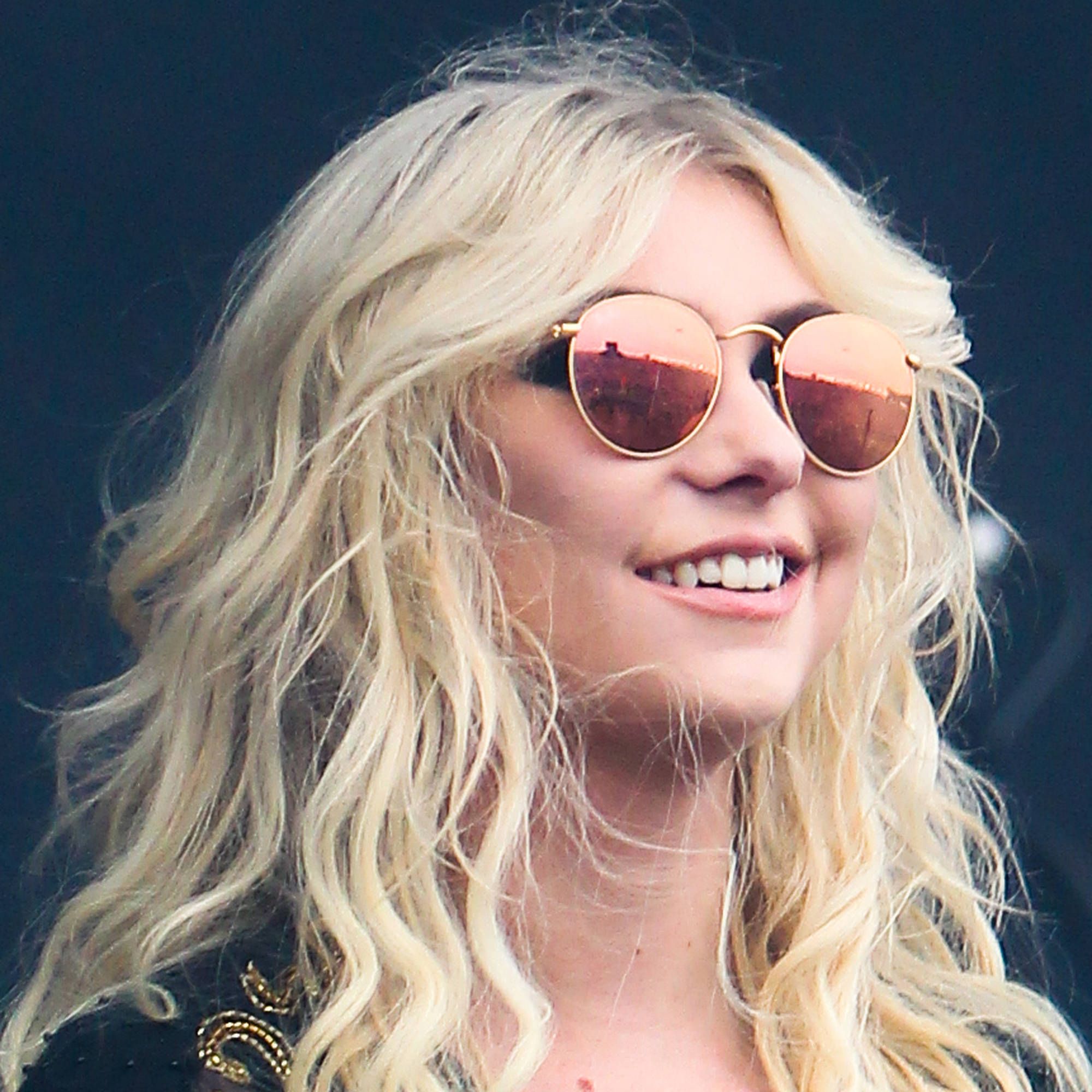 Is This Taylor Momsen'S New Album? Bandcamp Leak - msvsqs8