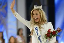 Miss New York Wins Miss America Pageant For Third Time In A Row