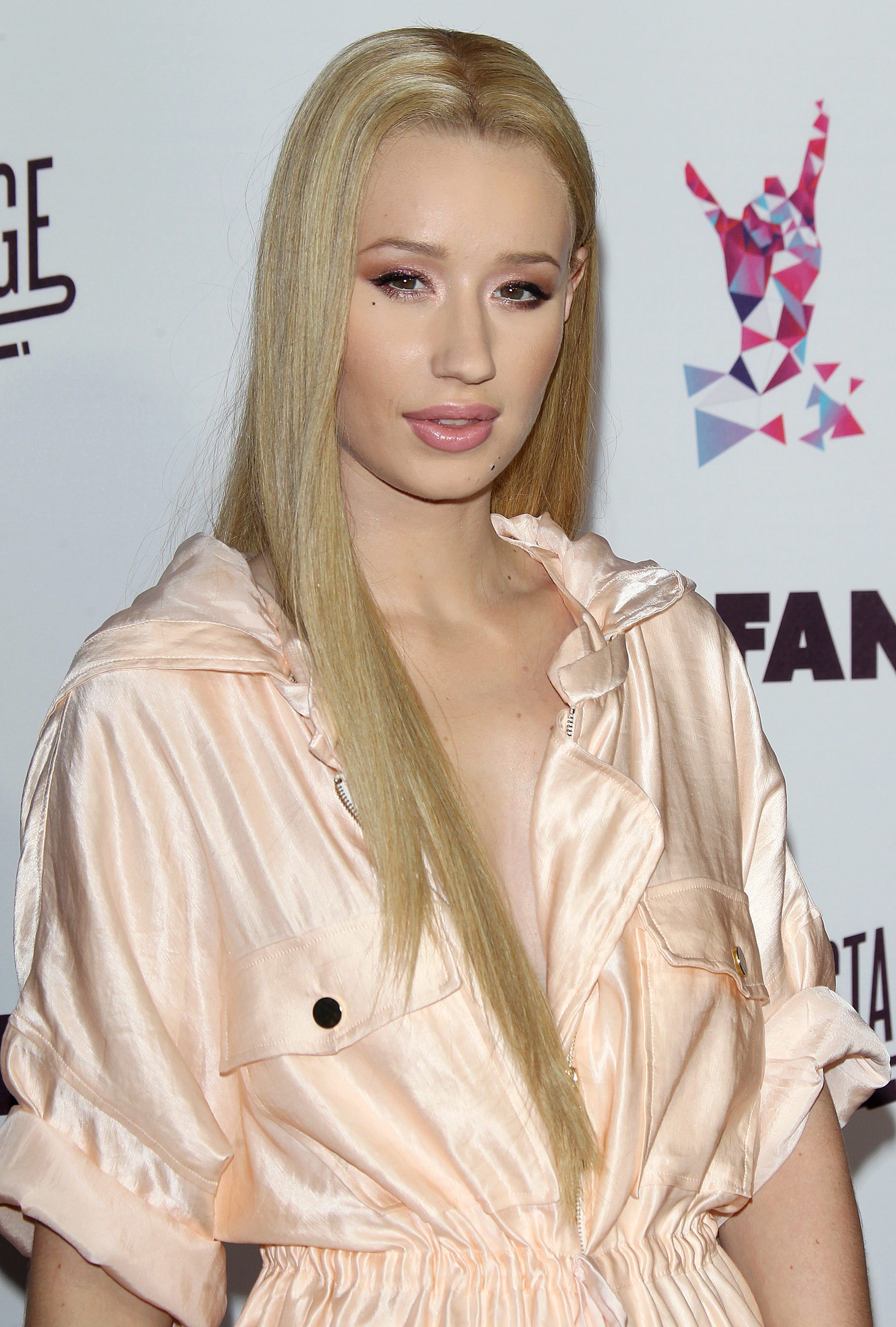 Unseen Iggy Azalea Photoshoot - 64p6n0f