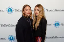 Mary-Kate And Ashley Olsen Make Rare Red Carpet Appearance