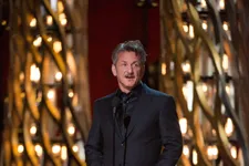 Sean Penn Won’t Apologize For ‘Green Card Joke’ At Oscars