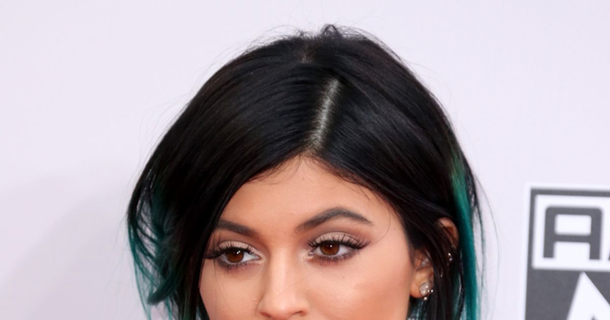 Kylie Jenner Lip Challenge Leaves Teens Everywhere Bruised Fame10
