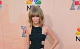 9 Reasons Why Taylor Swift Totally Rocks