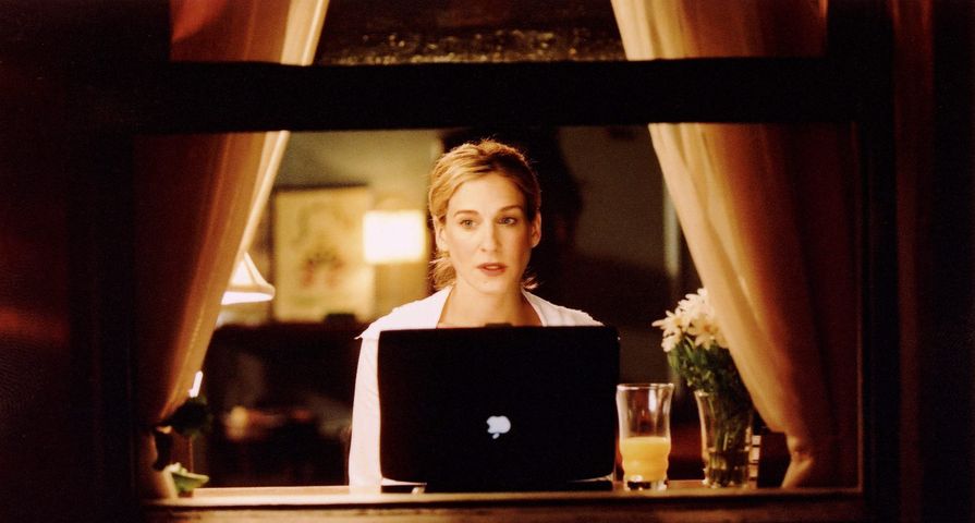 Sex And The City: 12 Most Memorable Carrie Bradshaw Quotes - Fame10