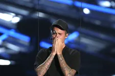 Justin Bieber Explains To Jimmy Fallon Why He Cried After His VMA Performance