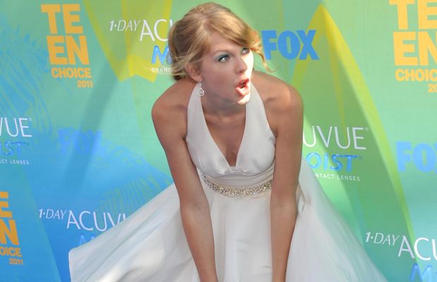 11 Most Embarrassing Moments Of Taylor Swift S Career Fame10