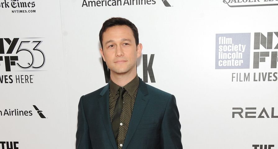 Celebrities That Will Not Celebrate Christmas 2022 Celebrities Who Don't Celebrate Christmas - Fame10