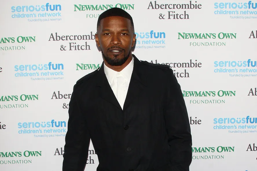 Jamie Foxx Defends Jimmy Fallon After Past ‘Saturday Night Live’ Sketch Resurfaces