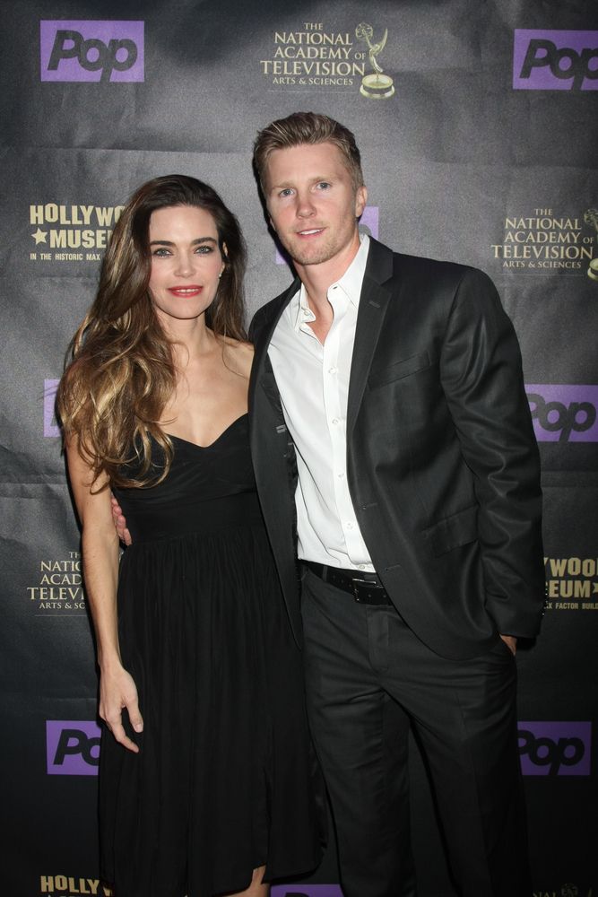 Young And The Restless Real Life Couple Amelia Heinle And Thad ...