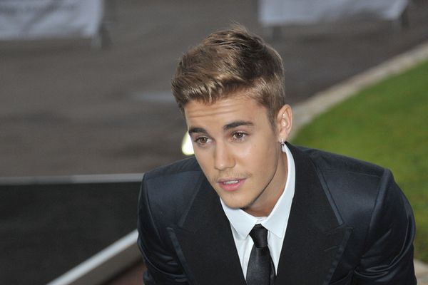 9 Reasons We Love To Hate Justin Bieber