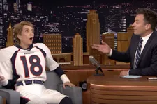 Kristen Wiig Is A Perfect Peyton Manning In Hilarious Jimmy Fallon Interview