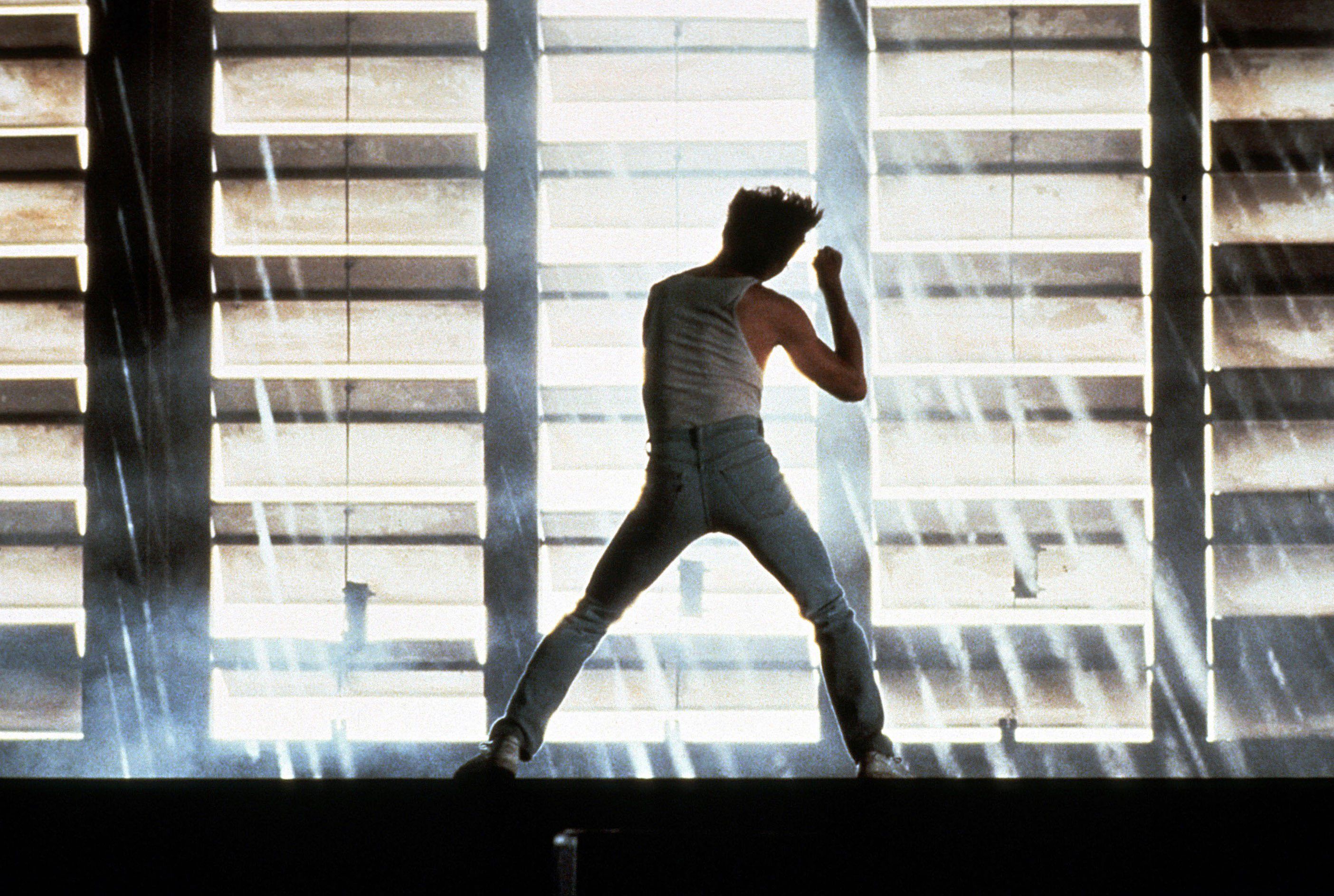 Did kevin bacon do gymnastics in footloose