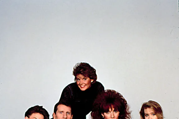 Cast Of Married With Children: How Much Are They Worth Now?