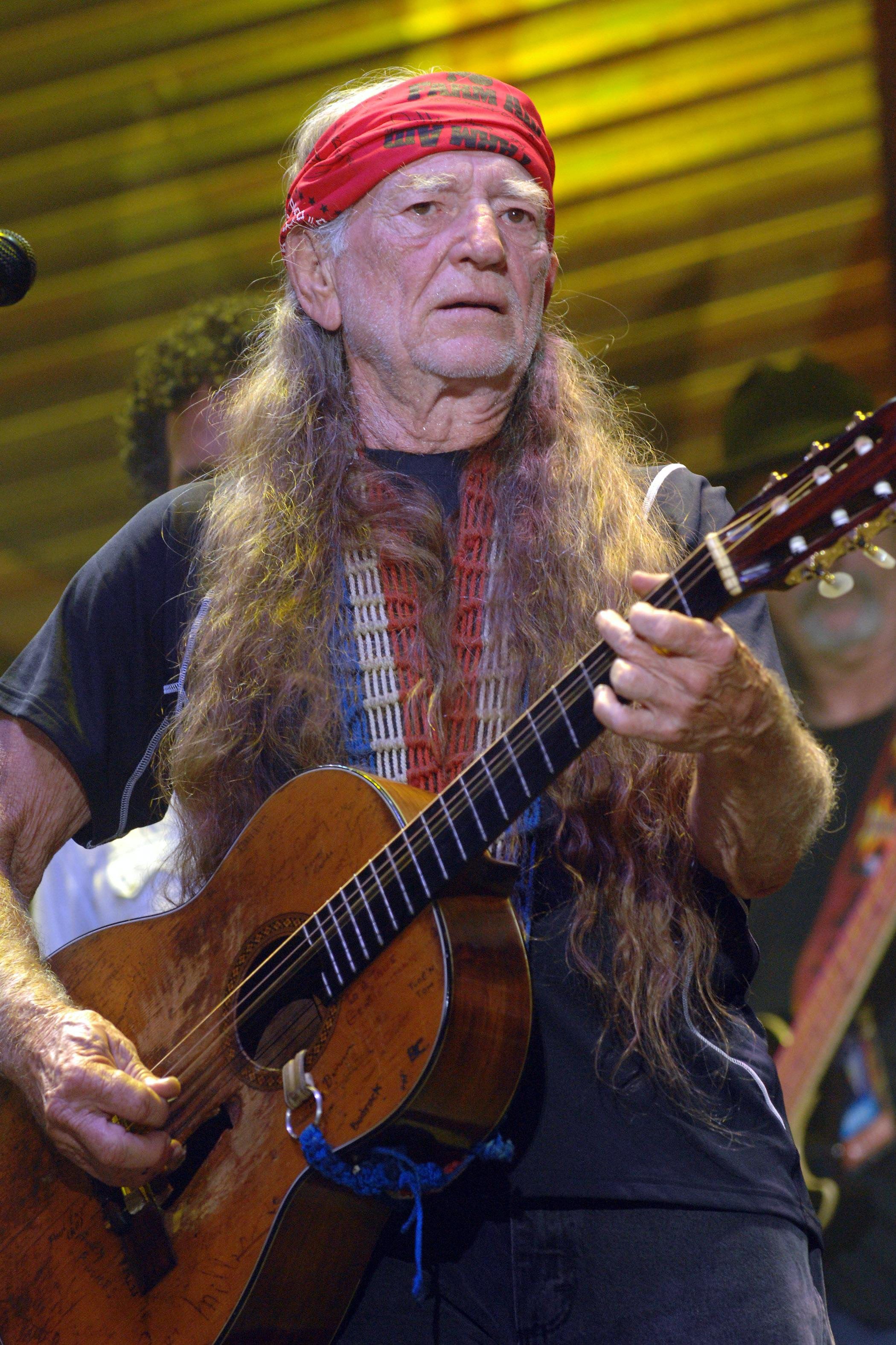 12 Things You Didn't Know About Willie Nelson Page 11 of 12 Fame10