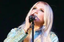 Kesha’s Powerful Musical Tribute To Bob Dylan