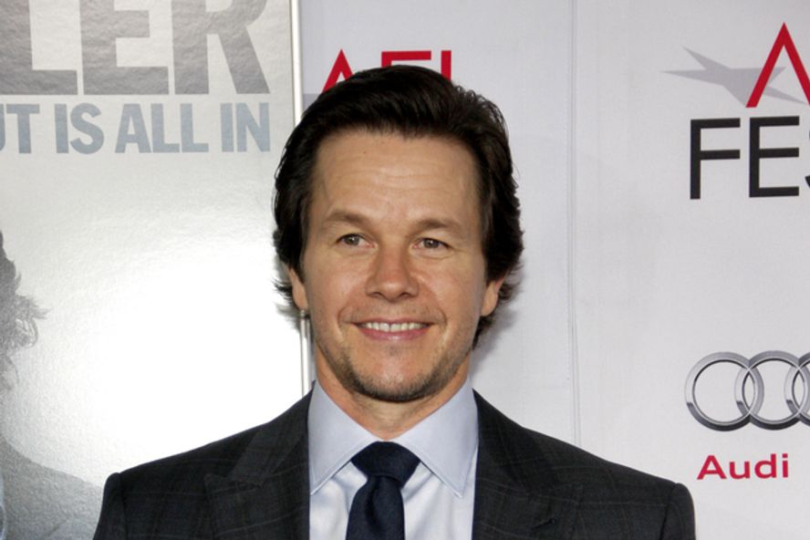 Mark Wahlberg Hilariously Embarrasses His Daughter By Rapping