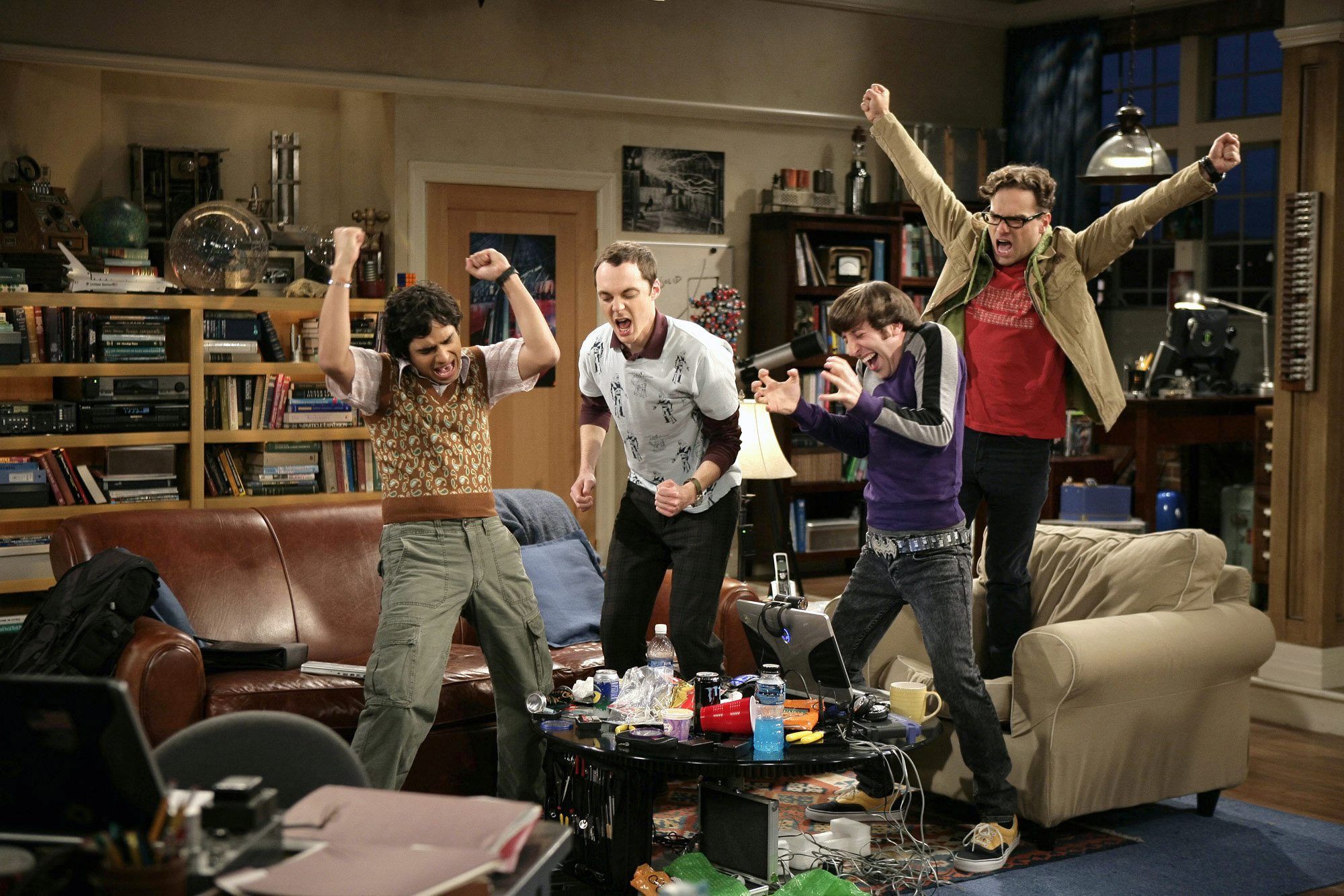 The Big Bang Theory: Behind The Scenes Secrets - Fame10