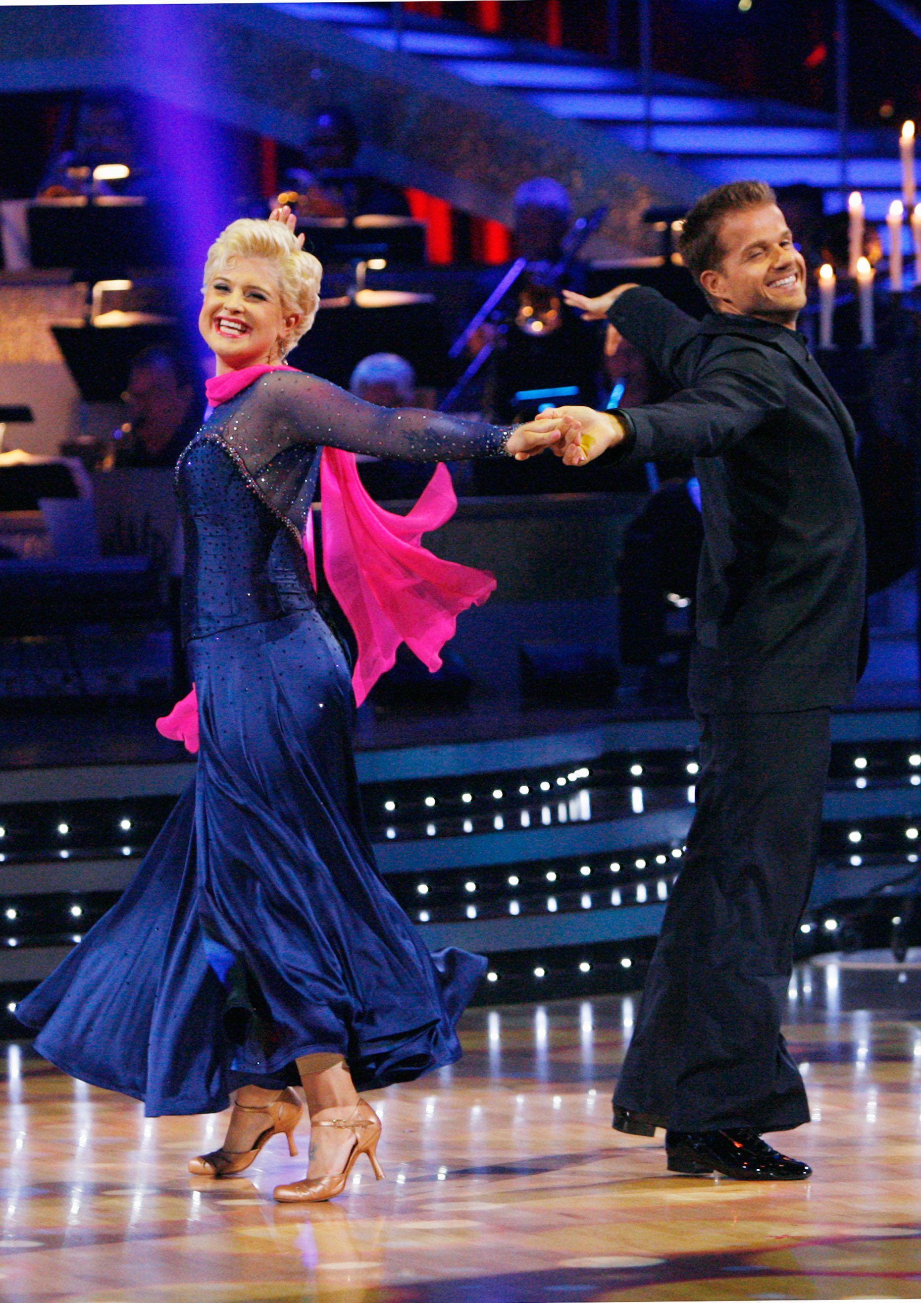 15 Celebrities You Were On Dancing With The Stars Fame10(01)