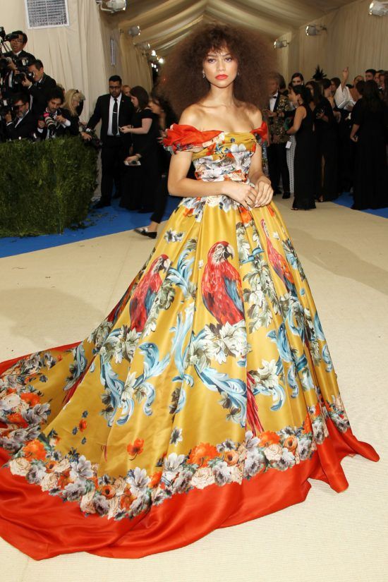 22 Most Memorable Met Gala Outfits From The Past Fame10 3561