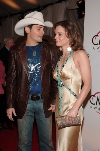 Things You Might Not Know About Brad Paisley And Kimberly Williams Paisley S Relationship Fame10