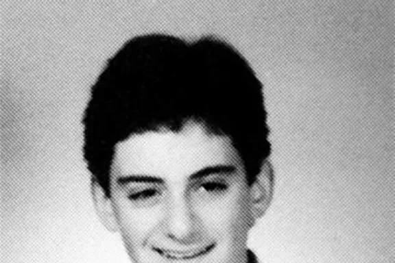 15 Popular Country Stars' Yearbook Photos