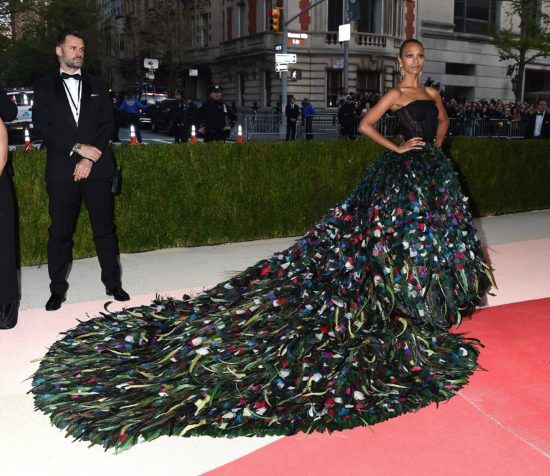 22 Most Memorable Met Gala Outfits From The Past - Fame10