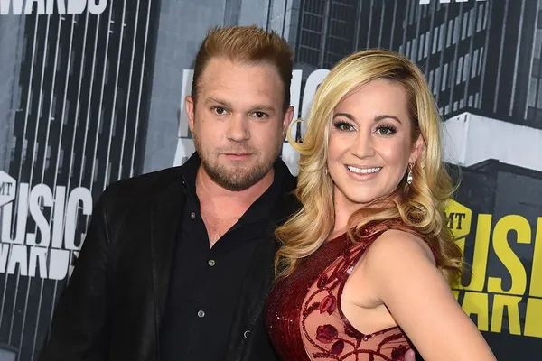 Things You Might Not Know About Kellie Pickler And Kyle Jacob’s Relationship