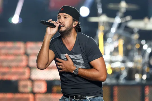 Country Star Luke Bryan Reportedly Agrees To Deal As Second ‘American Idol’ Judge