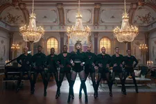Taylor Swift’s Music Video Director Says Beyonce Copied “Bad Blood”