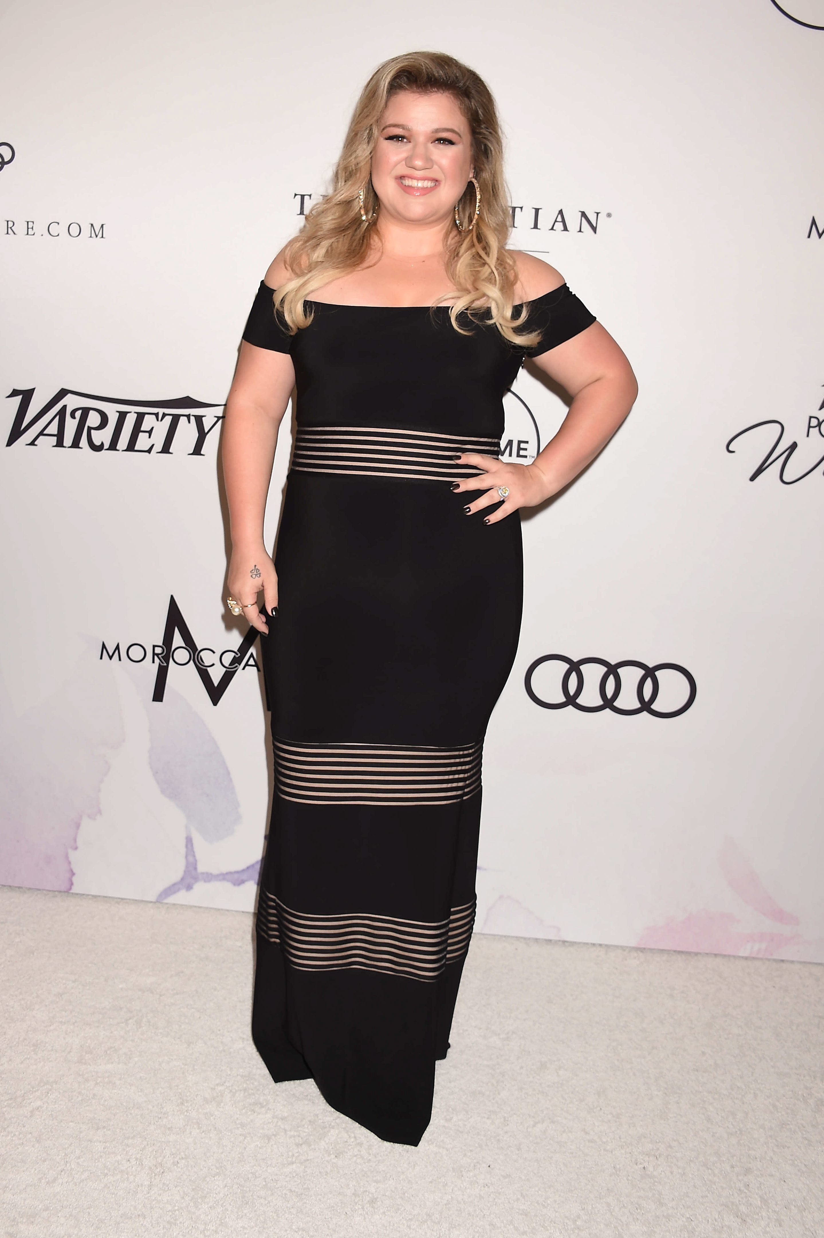 Kelly Clarkson Says She Wanted To 'Kill Herself' While Skinny Fame10