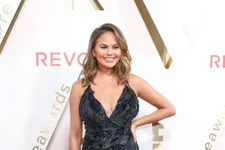 Chrissy Teigen Just Wore The Most Perfect Sequined Red Carpet Dress
