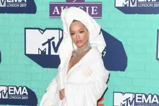 Rita Ora Just Wore A Full Out Bathrobe On The Red Carpet