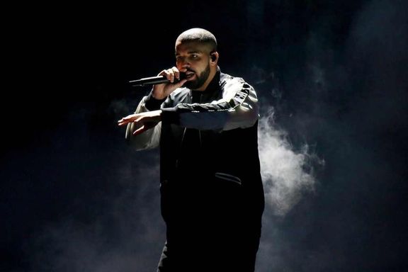 Drake Calls Out Audience Member For Touching Female Fans
