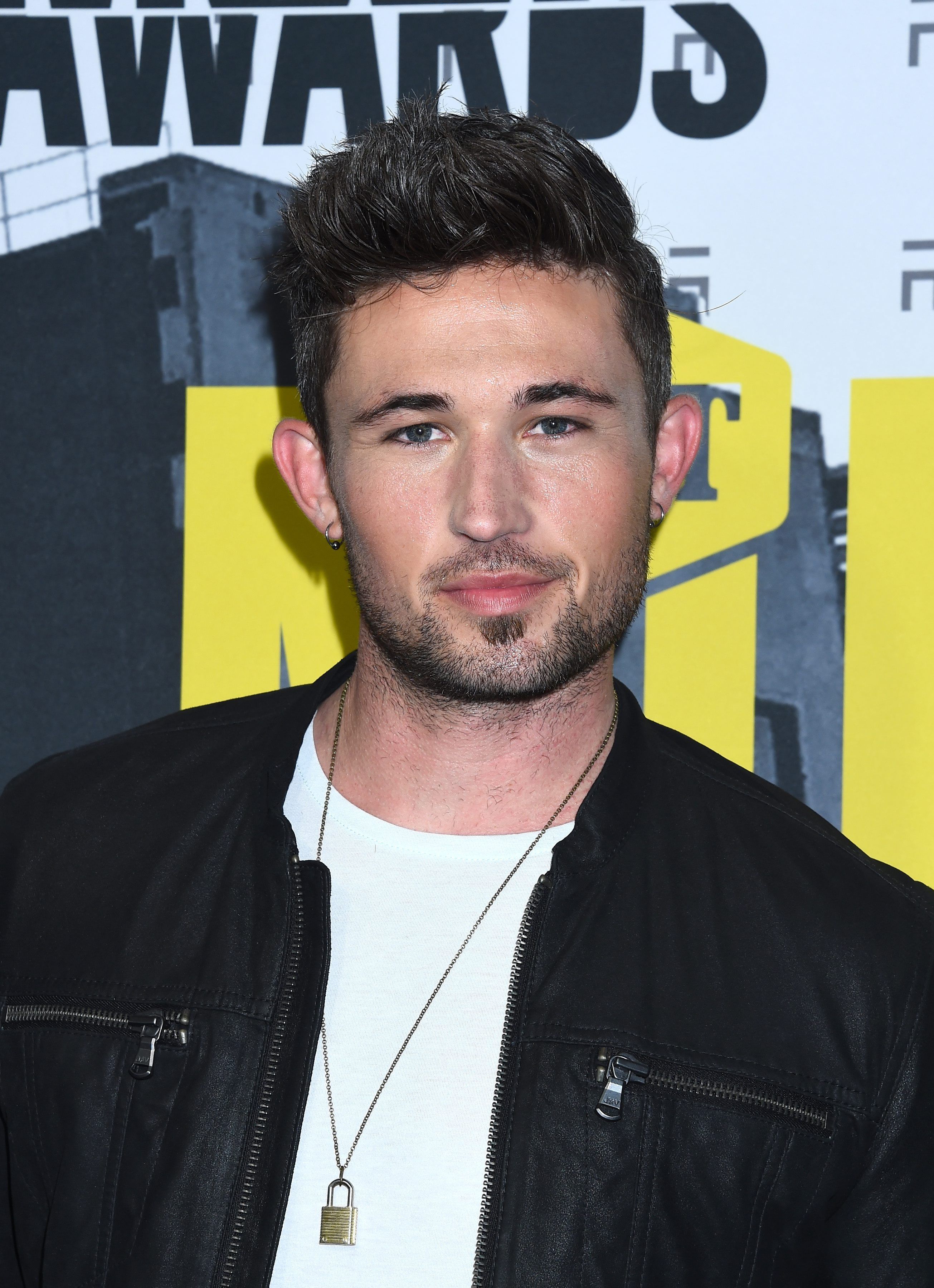Country Star Michael Ray Apologizes After DUI Arrest Fame10